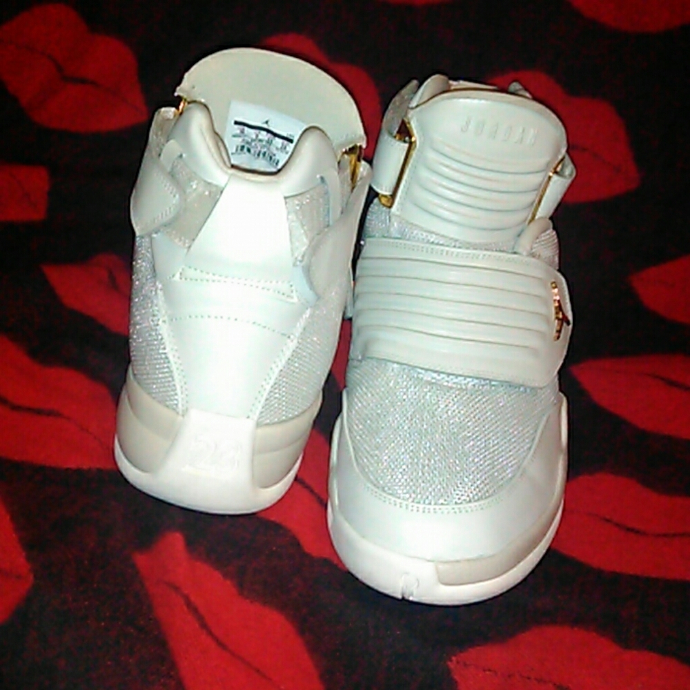 💥 Jordan Generation 23 Light Bone size 10 💥